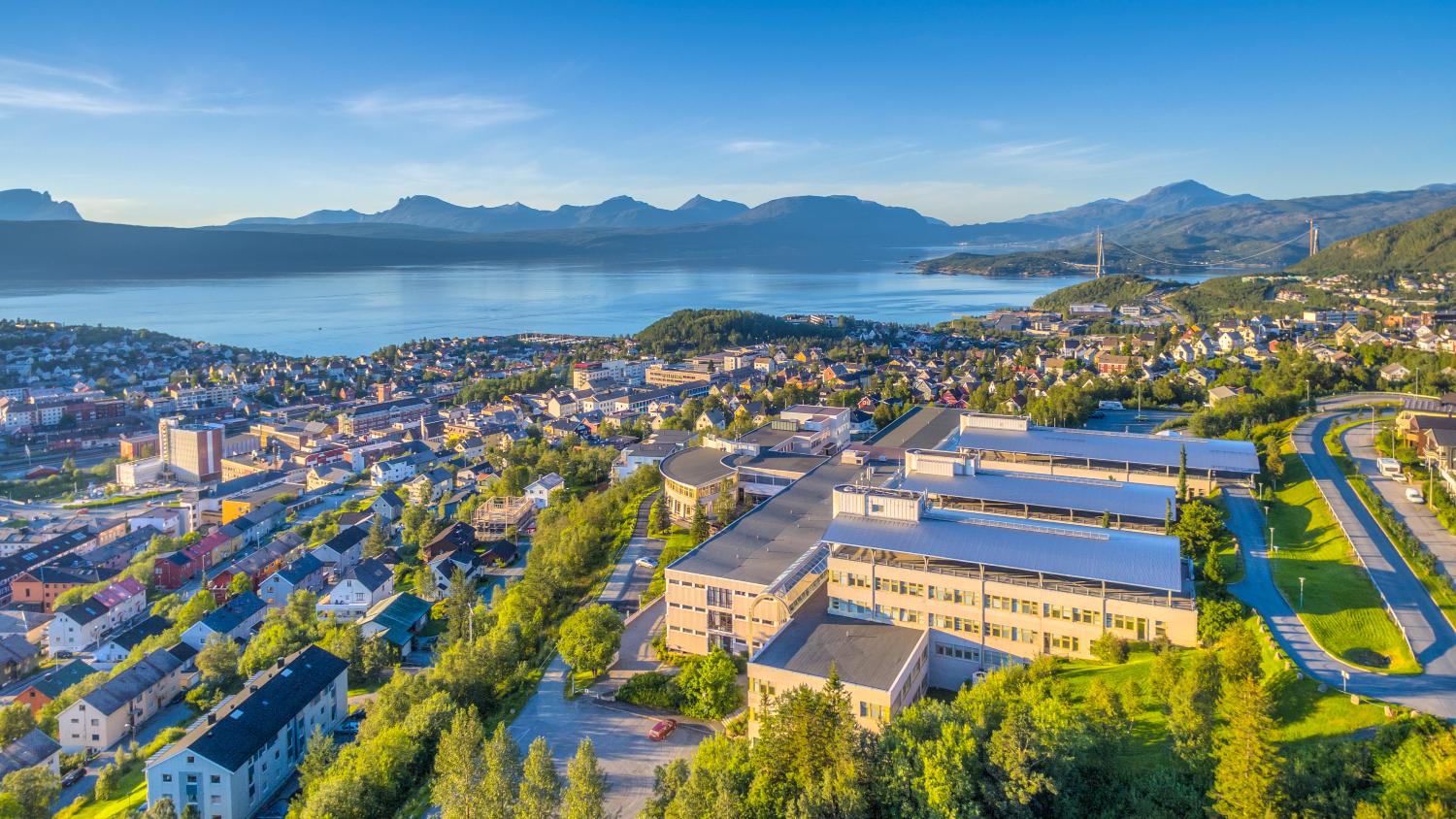 Illustrasjons-/bannerbilde for Gradsseremoni / Degree Ceremony - UiT i Narvik 