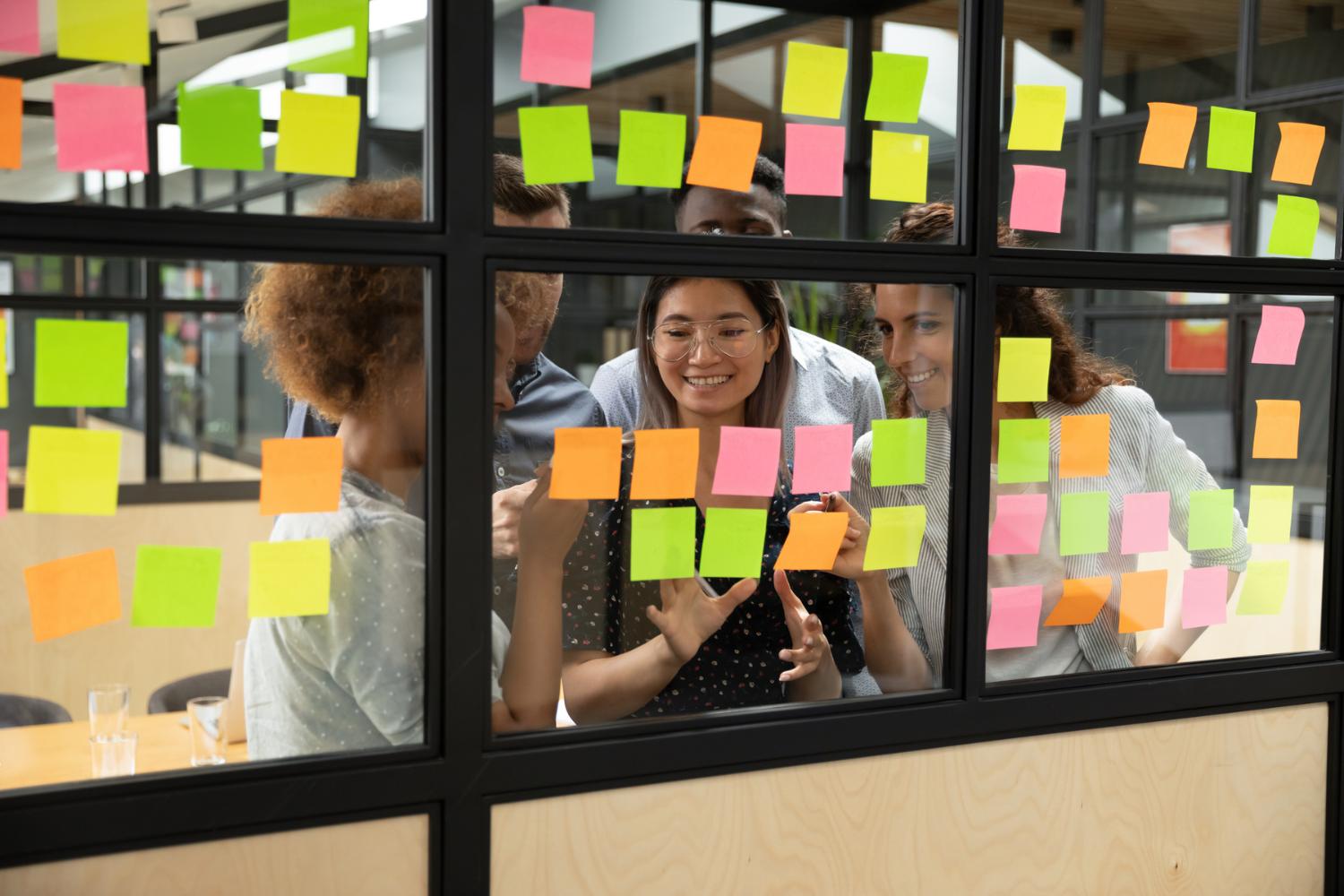 Illustrasjons-/bannerbilde for Hvordan fremme kollegial læring i høyere utdanning - Nettbasert workshop for EUGLOH-fellesskapet / Fostering Peer Learning in Higher Education - Online Workshop for the EUGLOH Community