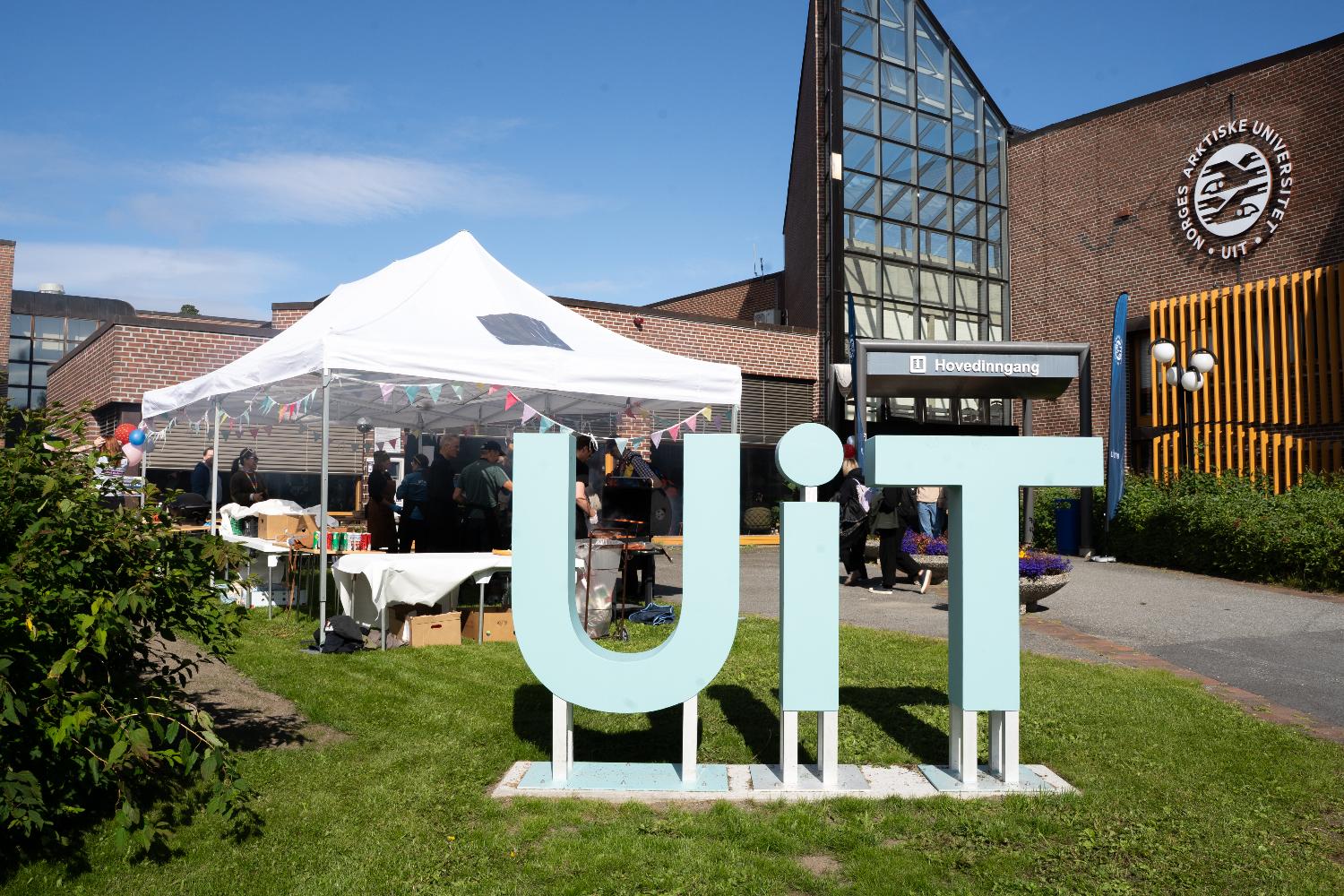 Illustrasjons-/bannerbilde for Utstillings&aring;pning og debatt i forbindelse med 200-&aring;rs jubileet for norsk l&aelig;rerutdanning